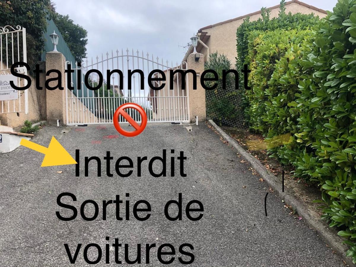 Les Grimaldines - Maison D'Hotes كانيو سور مير المظهر الخارجي الصورة